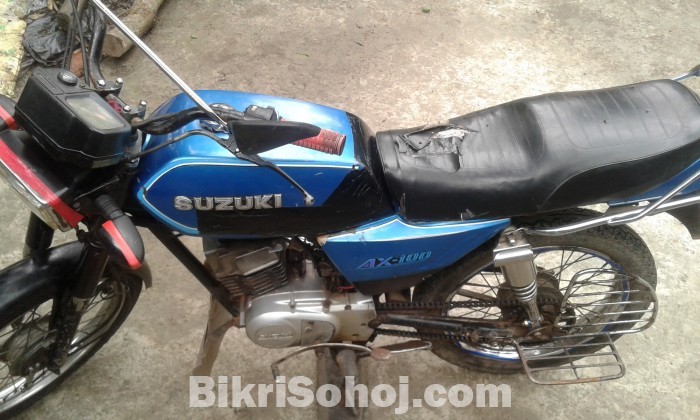 Suzuki ax 100